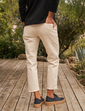 Load image into Gallery viewer, Frank &amp; Eileen Italian Chino Pant in Khaki
