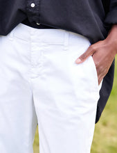 Load image into Gallery viewer, Frank &amp; Eileen Italian Chino Pant in White

