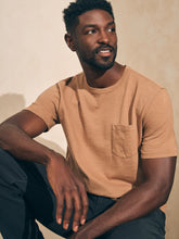 Load image into Gallery viewer, Faherty Men&#39;s Sunwashed Pocket Tee in Walnut
