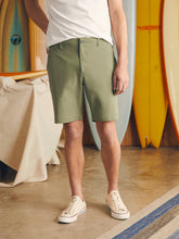 Load image into Gallery viewer, Faherty Men&#39;s Belt Loop All Day Shorts in Olive
