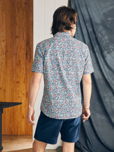 Load image into Gallery viewer, Faherty Men&#39;s SS Breeze Shirt in Seafoam Beach Blossom
