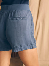 Load image into Gallery viewer, Faherty Arlie Short in Navy
