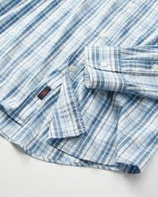 Load image into Gallery viewer, Faherty Men&#39;s Movement Shirt in High Rock Plaid
