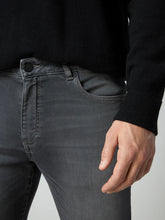 Load image into Gallery viewer, DL1961 Men&#39;s Slim Jeans in STARSHIP
